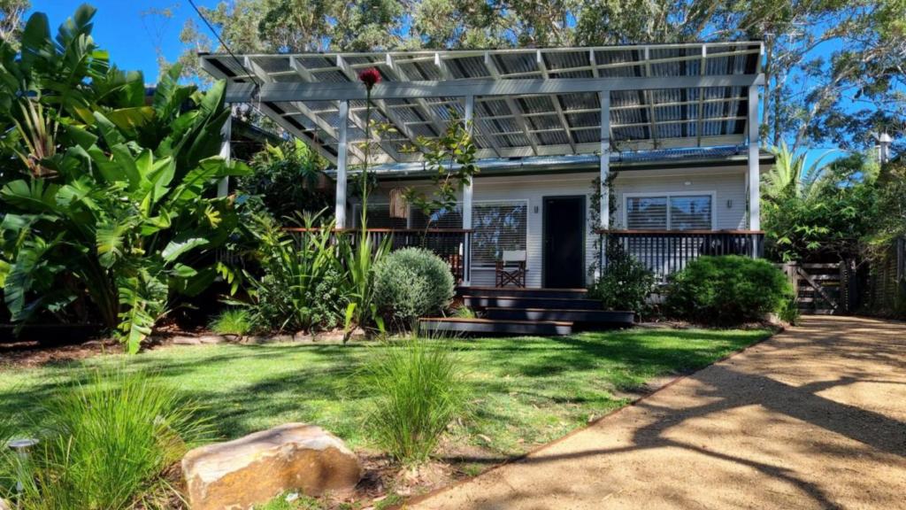 Κήπος έξω από το 10 Warri Cres, Pet Friendly