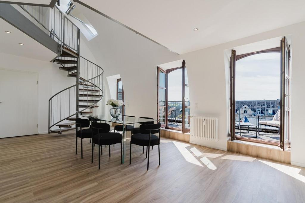 2 BR Penthouse Loft - WHIRLPOOL - TERRASSE - WIFI - ZENTRAL - KÜCHE ...