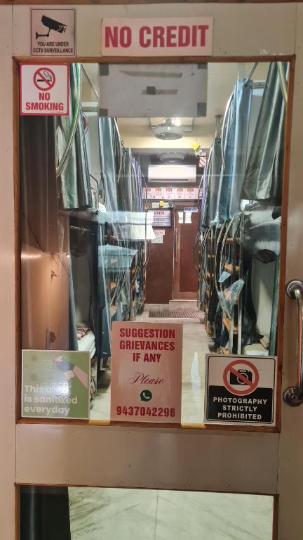 Certifikát, hodnocení, plakát nebo jiný dokument vystavený v ubytování AV Dormitory