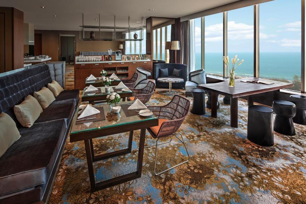 Suite Gia Đình 2 Phòng Ngủ Với Quyền Sử Dụng Lounge