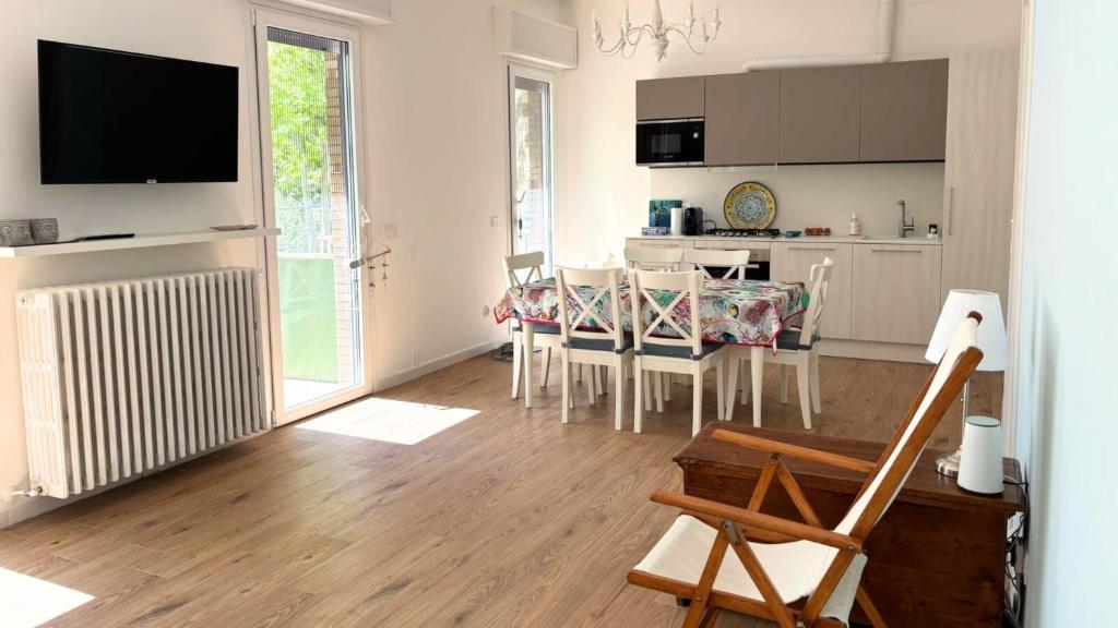 Kuchyň nebo kuchyňský kout v ubytování CN011 - Cesenatico, nuovo trilocale con posto auto in posizione centrale