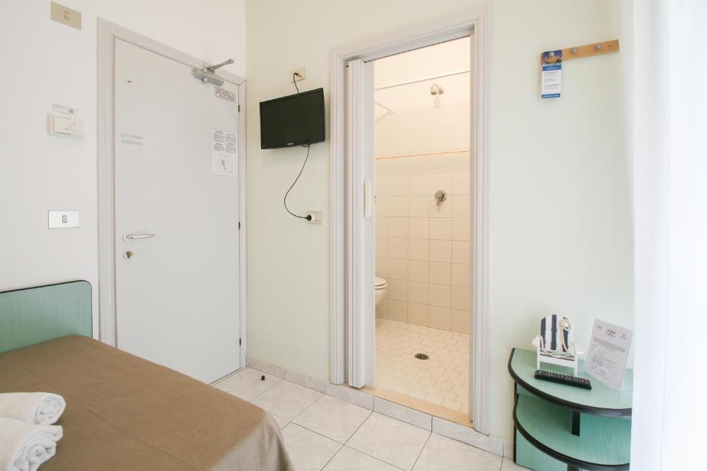 Koupelna v ubytování Ambra Hotel Cattolica