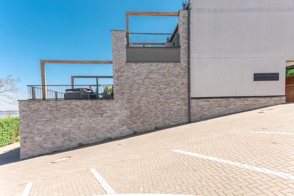 Budova, kde se apartmán nachází