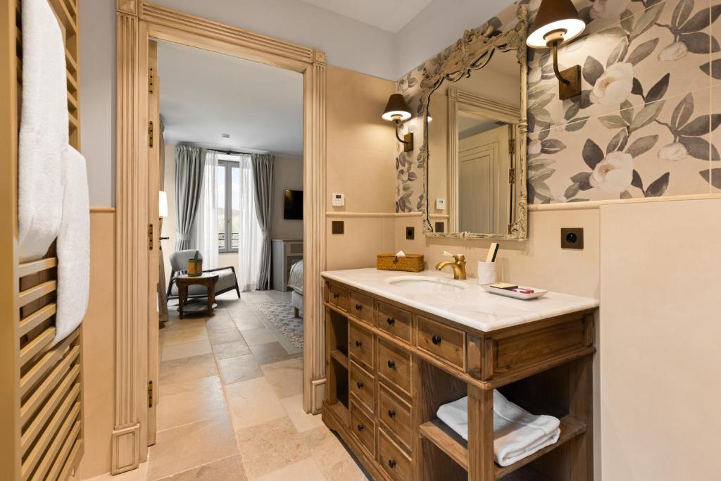 Le Prieuré - Château La Martinette - Deluxe Doppel- Oder Zweibettzimmer