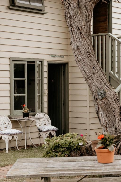 Beach The Wandering Whale Port Fairy - Budget Double Room With Shared Bathroom