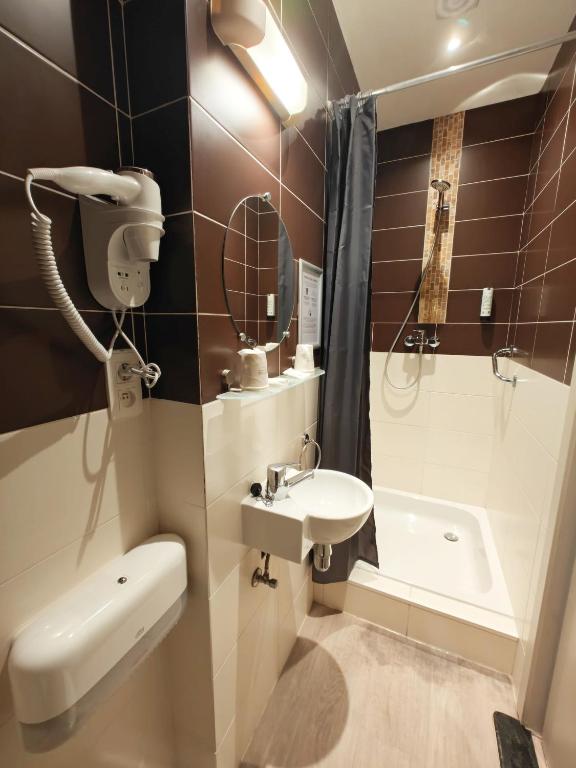 Koupelna v ubytování Hotel Tropicana