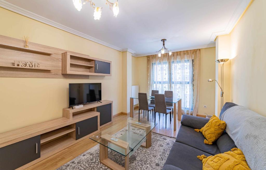TV a/nebo společenská místnost v ubytování Casa Morana Alojamiento con garaje