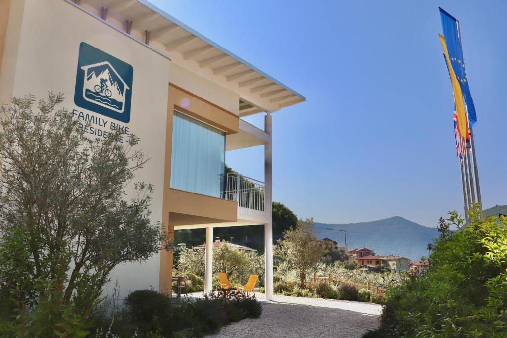 Family Bike Residence