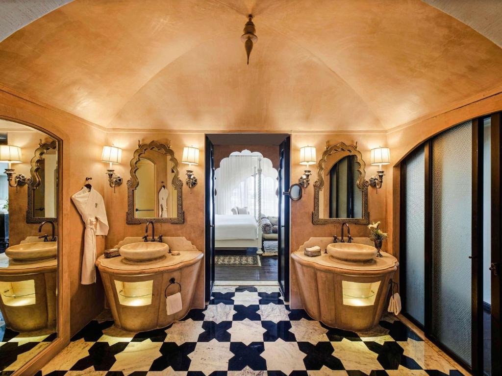 Koupelna v ubytování Fairmont Jaipur