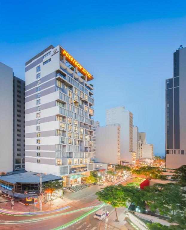 Cảnh Nha Trang hoặc tầm nhìn thành phố từ khách sạn