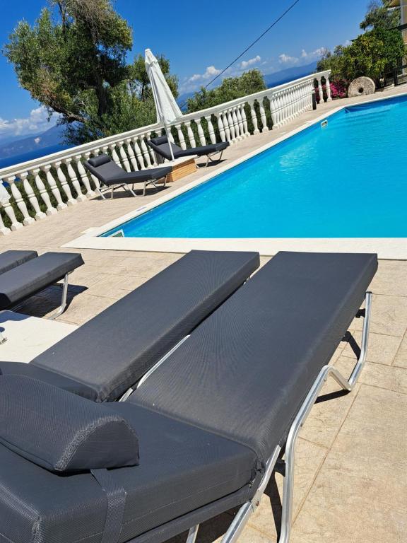 Bazén v ubytování Villa Levanda (Loggos Paxos) nebo v jeho okolí