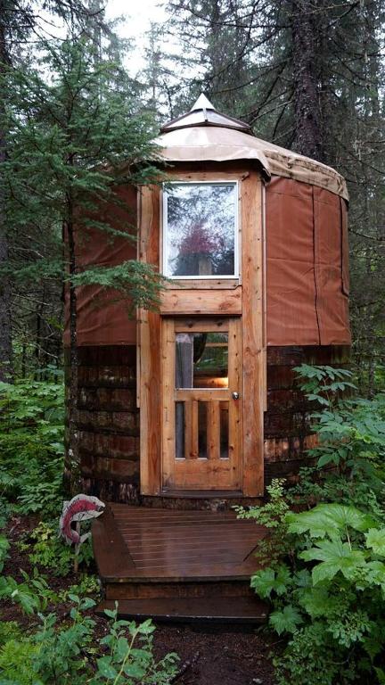 Zahrada ubytování Nature Escape in an Alaskan Glamping Village for Family Fun