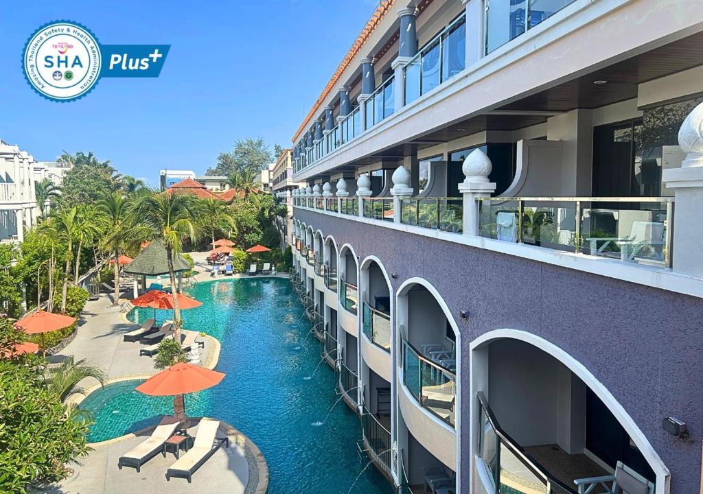 Bazén v ubytování Karon Sea Sands Resort-SHA PLUS nebo v jeho okolí