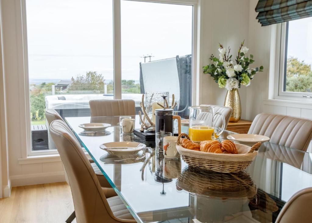 Nápoje v ubytování Drumcarrow Luxury Lodges