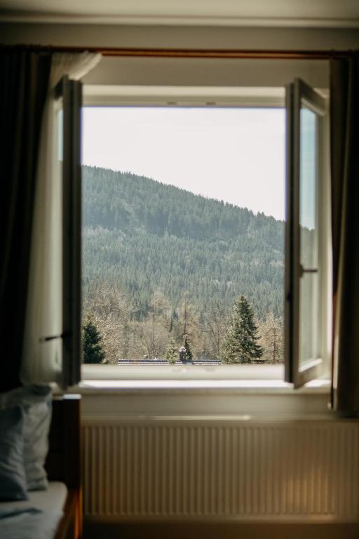 Widok na góry z tego hotelu