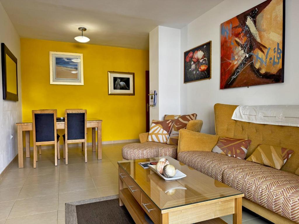 Część wypoczynkowa w obiekcie Apartamento Esencia - Ole Solutions