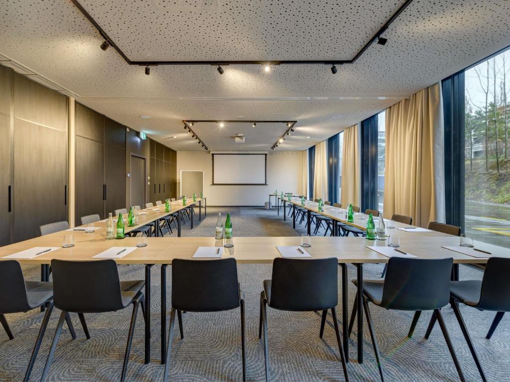 Mercure Zürich City的商務中心和／或會議室
