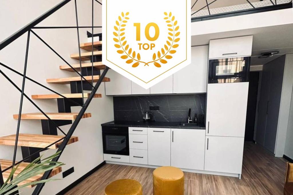 Kuchyň nebo kuchyňský kout v ubytování Sunny loft 3 x 24x7 x Close to old town