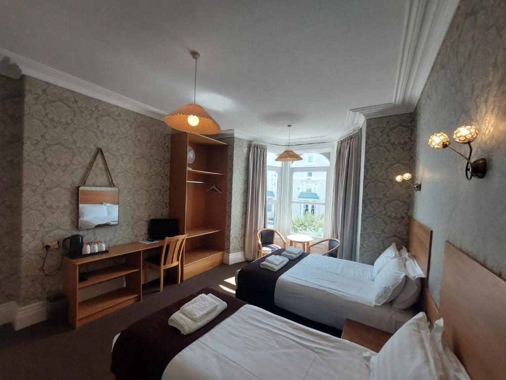 White Heather Hotel - Resim 2