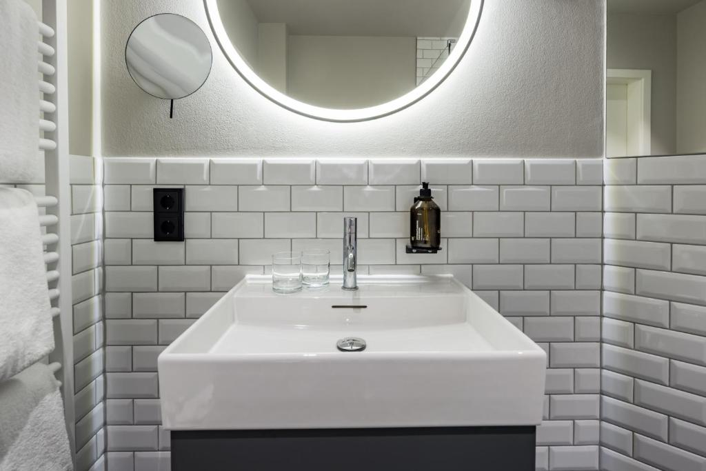 Hotel AMANO Düsseldorf - Resim 12