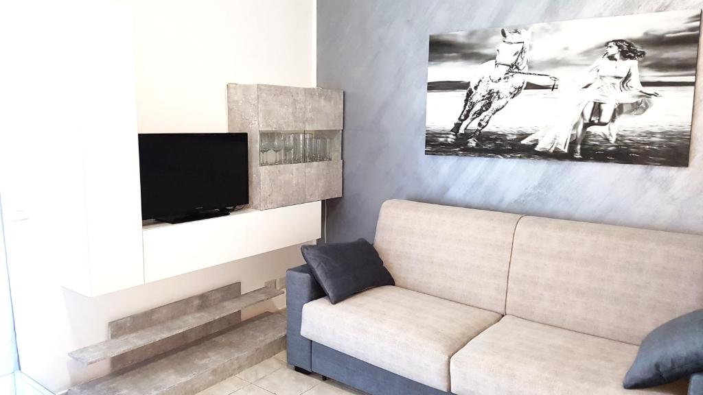 CH Exclusive Apartments - 14