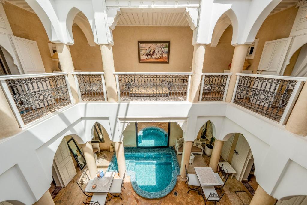 RIAD AWINATI Location Privatisée ,piscine chauffée , beau Rooftop — photo 2