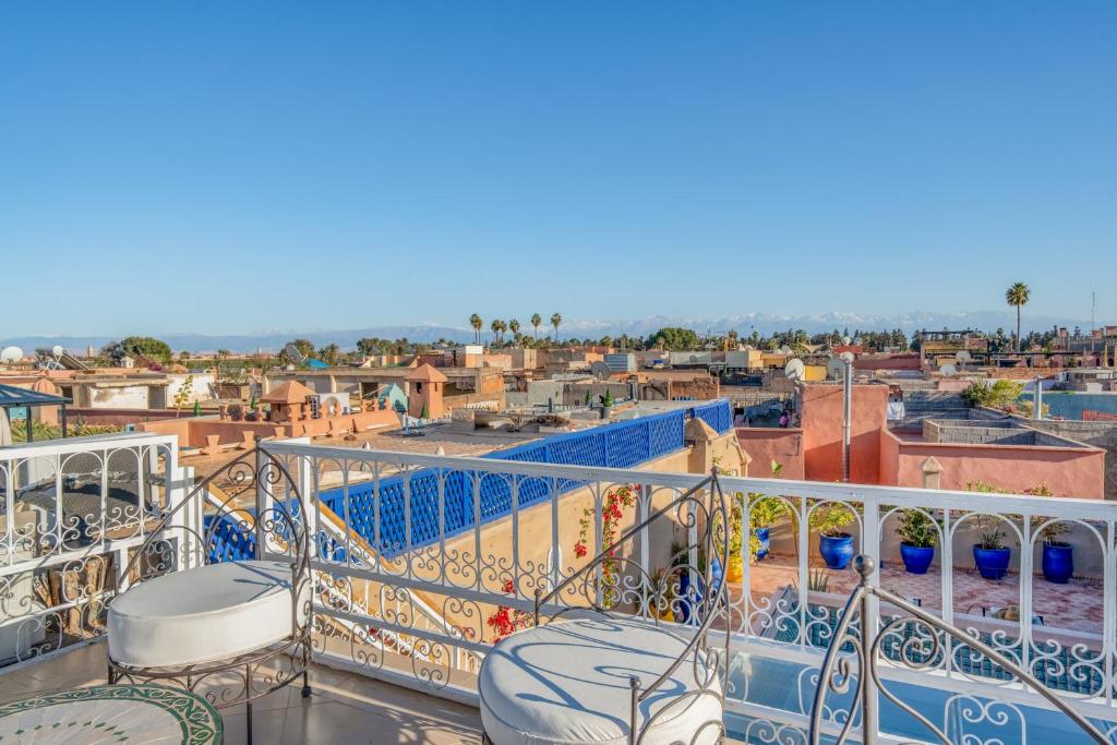 Fotografie z fotogalerie ubytování RIAD AWINATI Location Privatisée ,piscine chauffée , beau Rooftop v Marrákéši