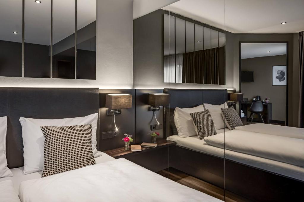 Hotel AMANO Düsseldorf - Resim 8