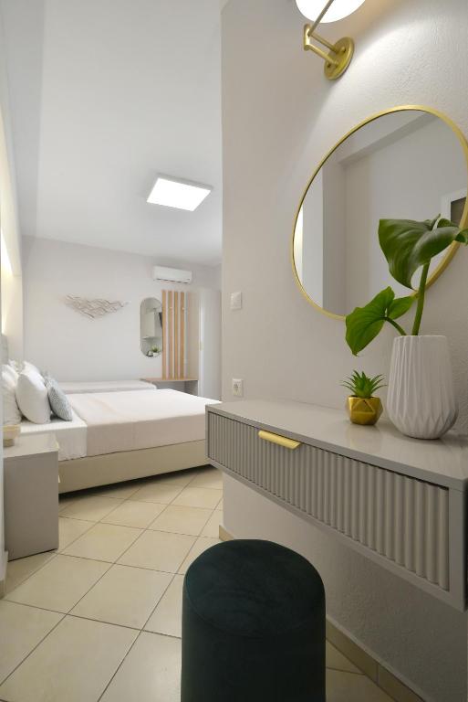 Irida Apartments - 4