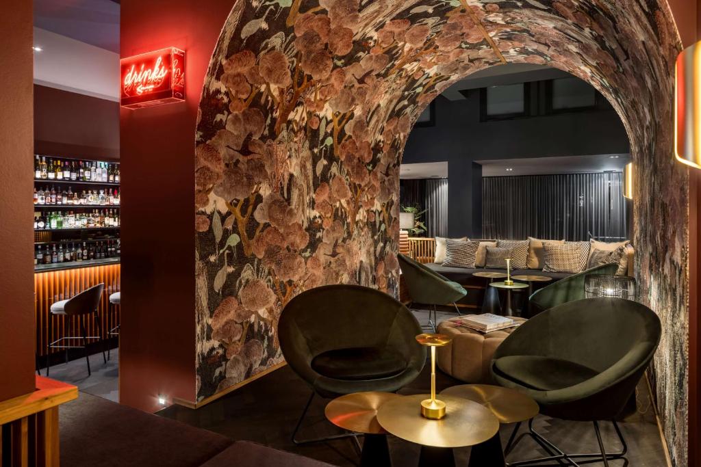 Hotel AMANO Düsseldorf - Resim 11