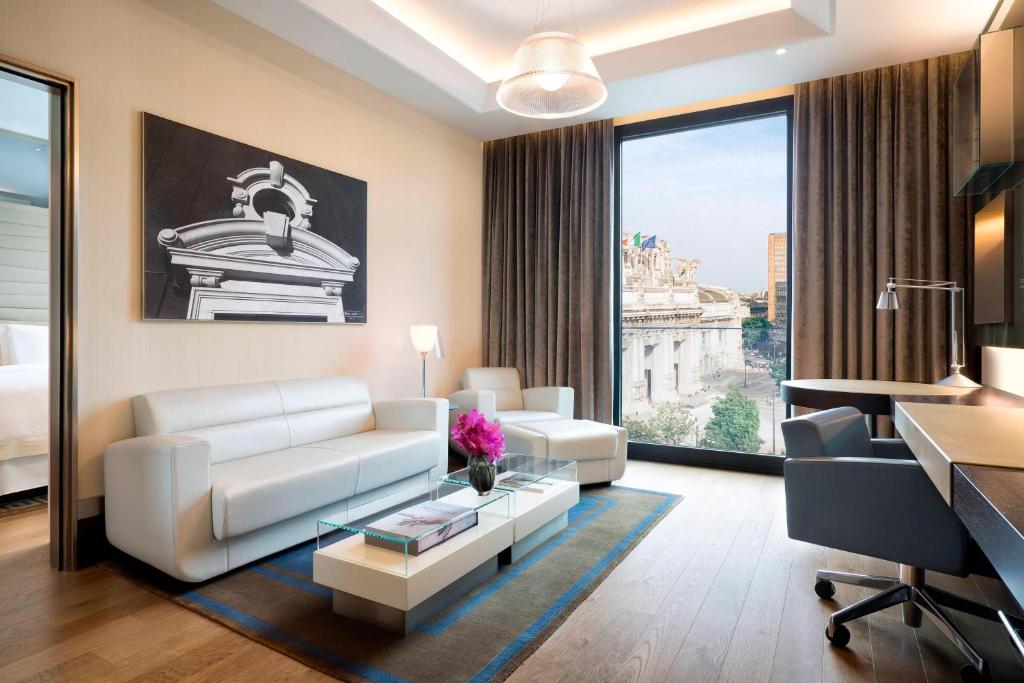 Posezení v ubytování Excelsior Hotel Gallia, a Luxury Collection Hotel, Milan