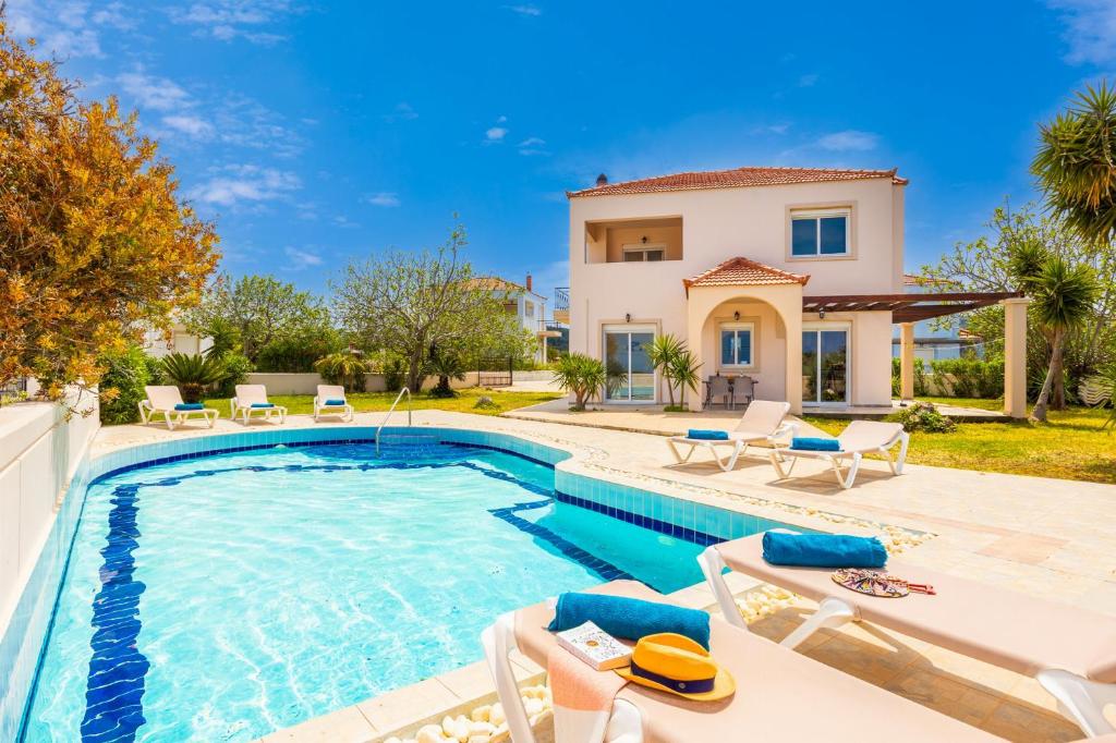 Πισίνα στο ή κοντά στο Villa Maia