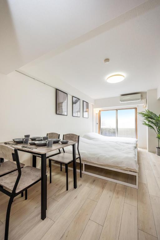 20 minutes by Haneda Airport train 3-minute walk from Kamata Station Direct access to Tokyo, Yokohama, Ueno