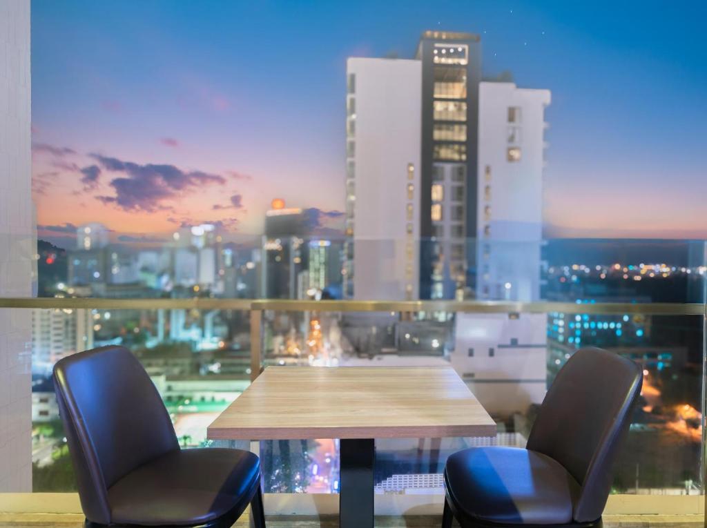 Khu vực ghế ngồi tại Poseidon Nha Trang Hotel
