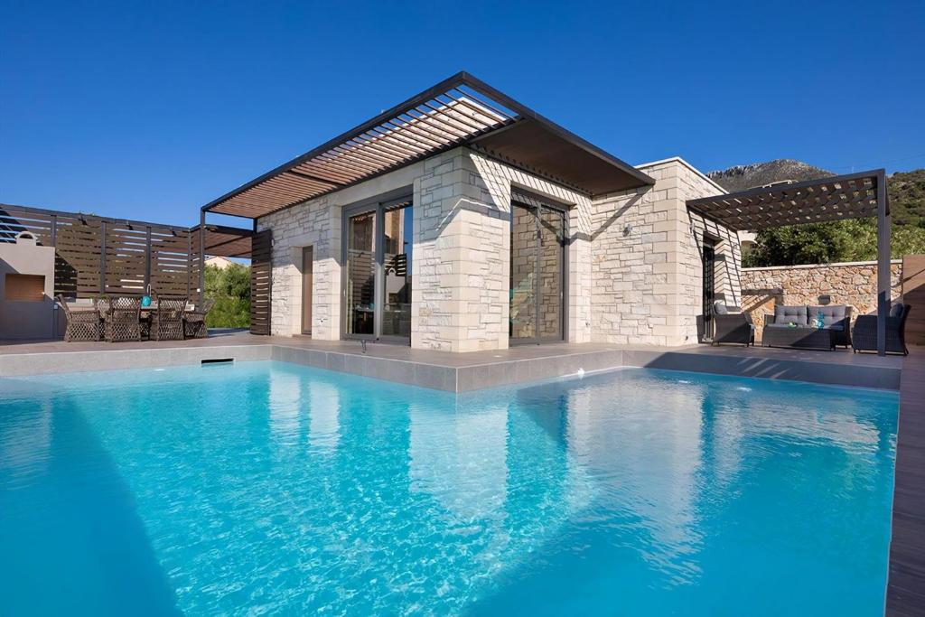 Zdjęcie z galerii obiektu Deluxe Crete Villa Villa Kronos 3 Bedroom Sea View Chania w mieście Kambiá
