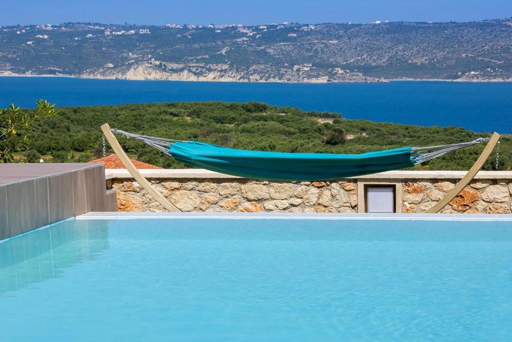 Zdjęcie z galerii obiektu Deluxe Crete Villa Villa Kronos 3 Bedroom Sea View Chania w mieście Kambiá