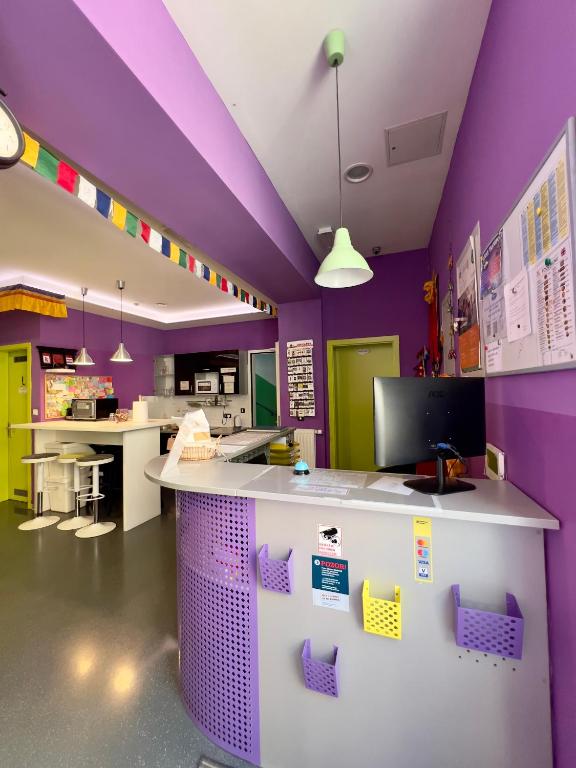 Kuchyň nebo kuchyňský kout v ubytování Himalayan Hostel