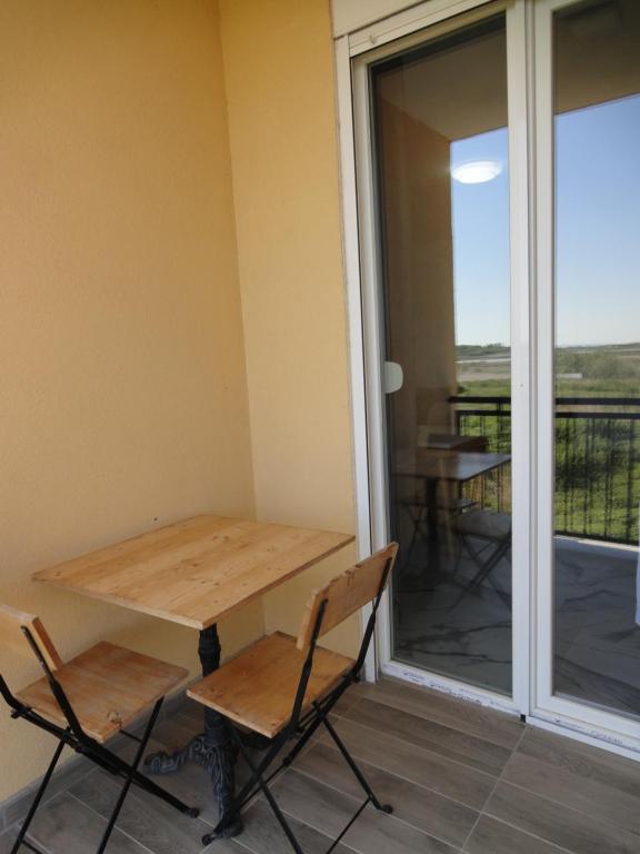 Balkón nebo terasa v ubytování Niki Apartments Shen Gjin
