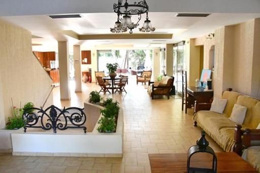 Posezení v ubytování Galini Hotel