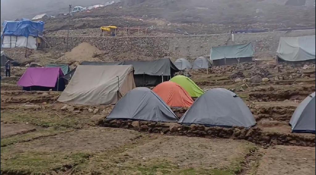 Příroda nedaleko luxury tent