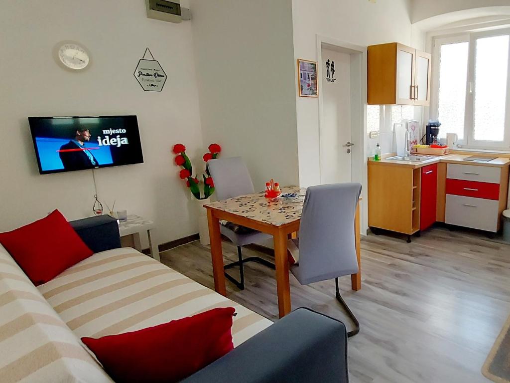 Ema & Sea Apartment's - 2