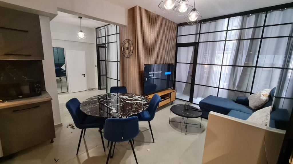 Heart of Athens Luxury 2BR#8