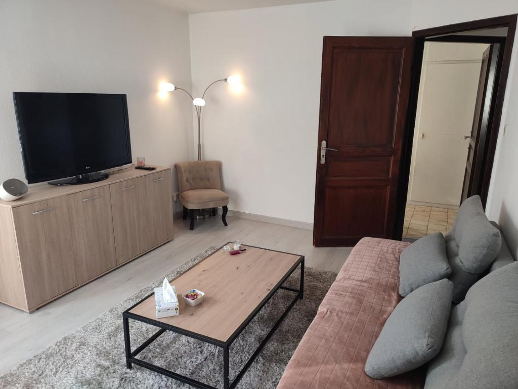 F2 Florival 45m2, avec terrasse, route du vin et free parking – photo 11