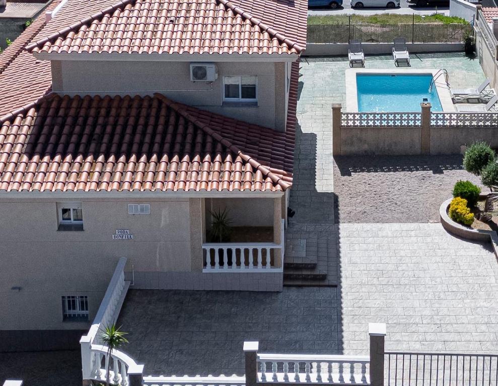 Bazén v ubytování Apartament Casa Bonfill nebo v jeho okolí