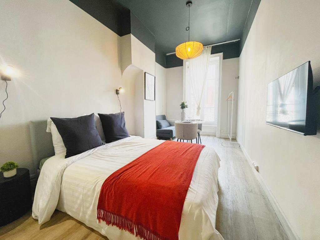 Posteľ alebo postele v izbe v ubytovaní Suite Opium - Check in h24 - proche gare Perrache