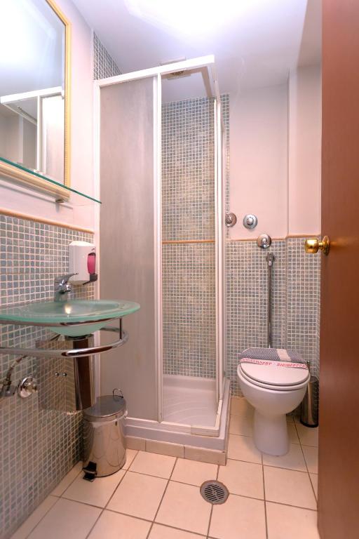 Koupelna v ubytování Hotel Kosmopolit