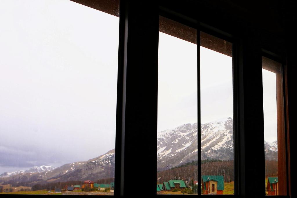 Nespecifikovaný výhled na hory nebo výhled na hory při pohledu z aparthotelu