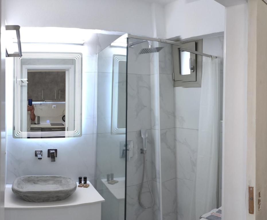 A bathroom at Irida Holiday Apartments