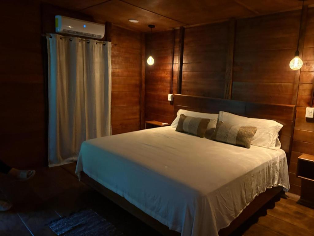 Postel nebo postele na pokoji v ubytování Hotel Quiloma Ranch