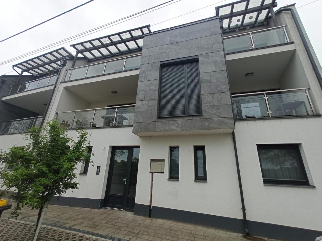 Budova, kde se apartmán nachází